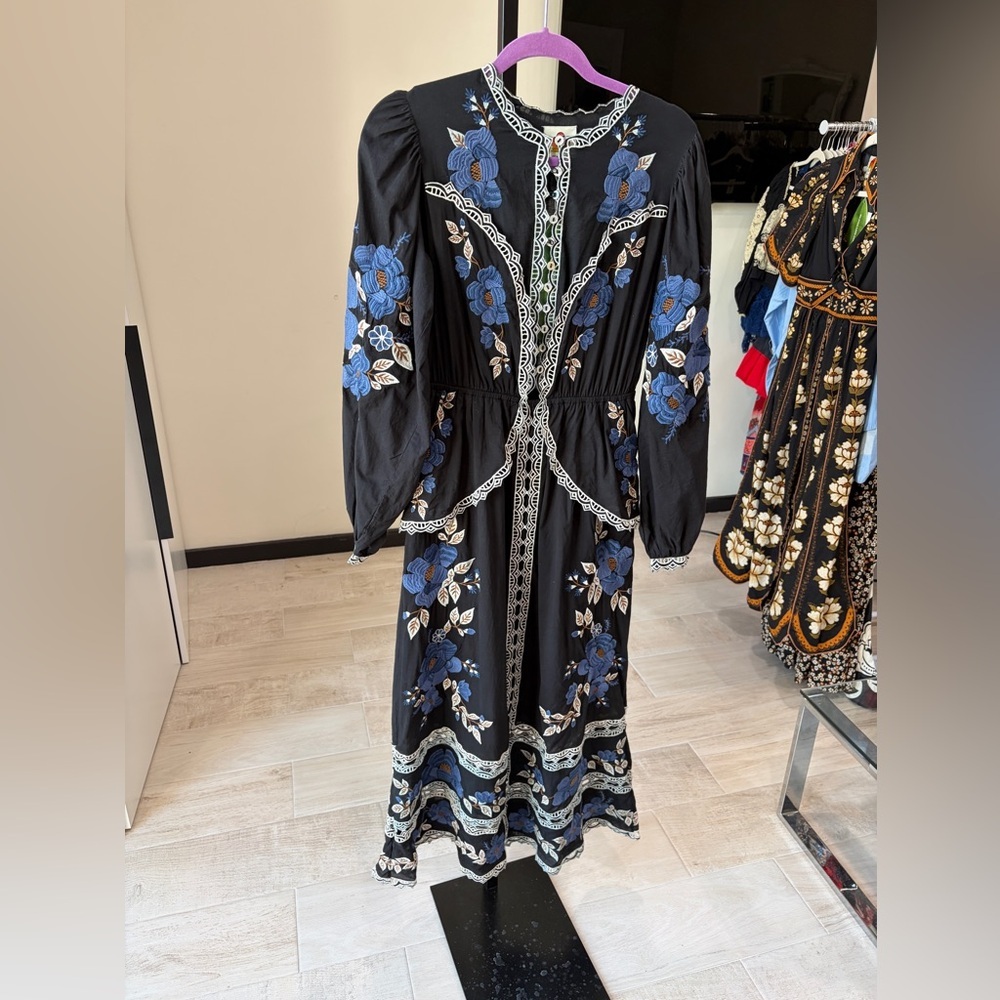Farm Rio: Black Bold Flowers Long Sleeve Midi Dress - Picture 4 of 16